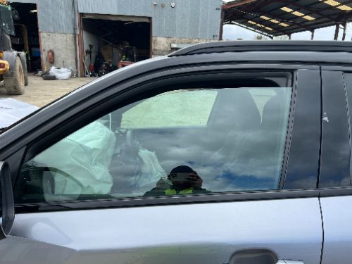 PEUGEOT E-2008 DOOR WINDOW GLASS FRONT LEFT LH 2021