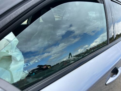 PEUGEOT E-2008 DOOR WINDOW GLASS FRONT LEFT LH 2021