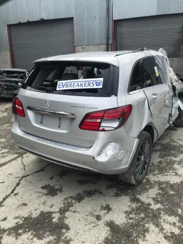 MERCEDES B-CLASS ELECTRIC DRIVE SPORT 2014-2017 WHEEL NUT BREAKING SPARES PARTS