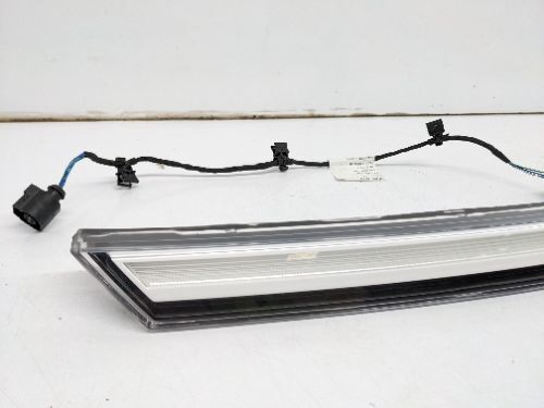 VOLKSWAGEN ID7 FRONT BUMPER DRL LIGHT RIGHT 2023-2025