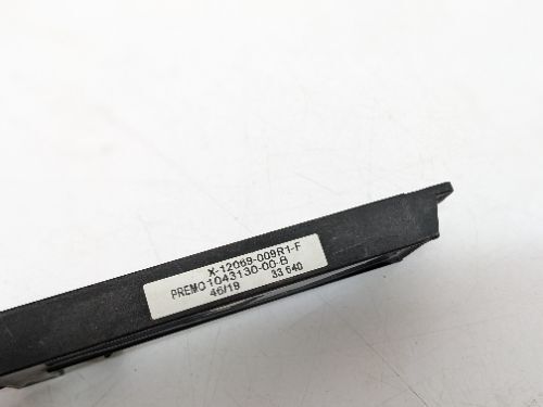 TESLA MODEL X KEYLESS ENTRY ANTENNA 2015-2021