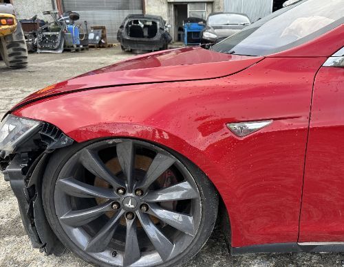 TESLA MODEL S WING FENDER FRONT LEFT LH RED 2012-2016