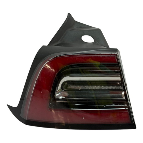 TESLA MODEL 3 REAR LEFT OUTER TAIL LIGHT *4 PIN* 2019-2023