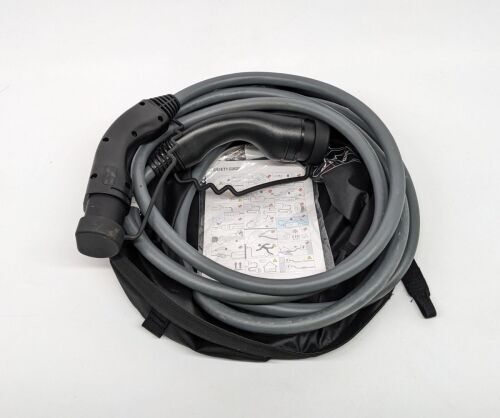 BMW iX3 G08 TYPE 2 CHARGING CABLE & BAG 2020-2024  / 9494458