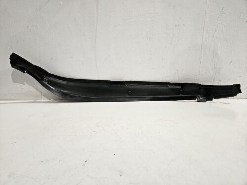 VOLKSWAGEN ID4  EXTERIOR FRONT FENDER PANEL END TRIM 2020-2022