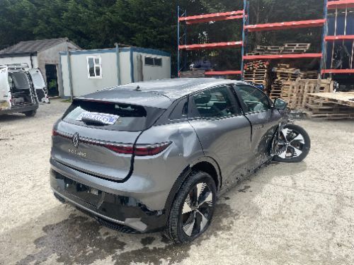 RENAULT MEGANE E-TECH BREAKING HV BATTERY SPARES PARTS WHEEL NUT