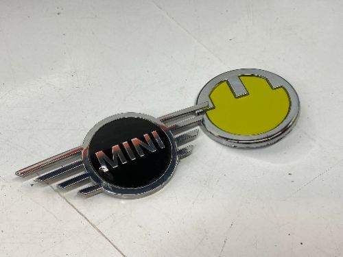 MINI COOPER S EV BADGES FRONT LOGOS 2019-2024