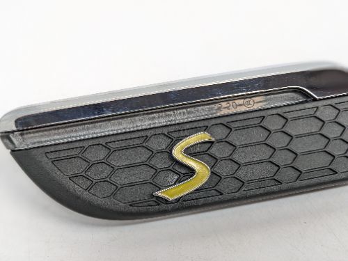 MINI COOPER F56 EV FENDER TURN INDICATOR TRIM RIGHT RH 2019-2024