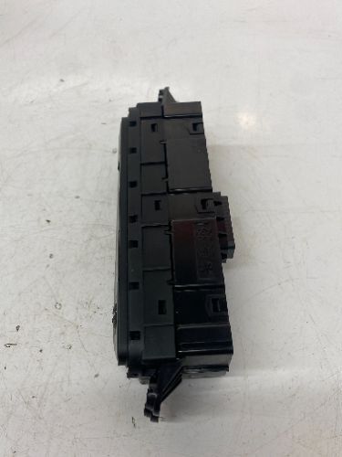 KIA NIRO TRACTION CONTROL SWITCH PANEL 2018-2023 93700-G5HC0
