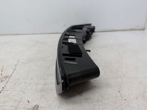 BMW IX I20 TAILLIGHT REAR LEFT 2022-2025 SCRATCHED SEE PICS