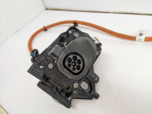 PORSCHE TAYCAN / AUDI E-TRON GT CHARGE PORT SOCKET CABLE RIGHT 2022-2026