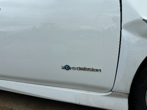 NISSAN LEAF ZE1 DOOR FRONT RIGHT COMPLETE WHITE 326 2017-2024 NO MIRROR