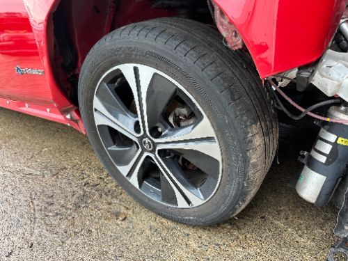 NISSAN LEAF ALLOY WHEEL GREY DIAMOND CUT 215/50/17 2017-2024