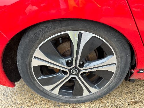 NISSAN LEAF ALLOY WHEEL & TYRE GREY DIAMOND CUT 215/50/17 2017-2024