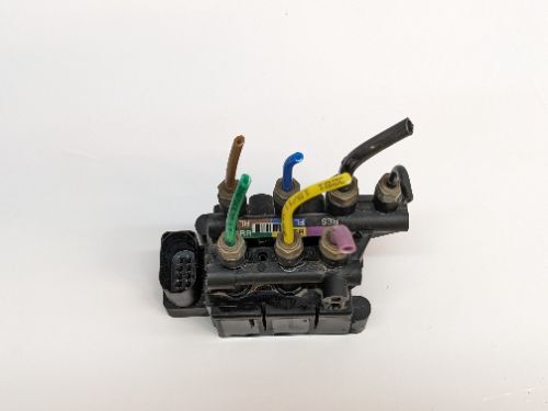 TESLA MODEL S / X AIR SUSPENSION CONTROL VALVE 2016-2021