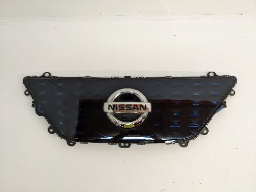 NISSAN LEAF ZE1 FRONT GRILLE GRILL BADGE 2017-2022